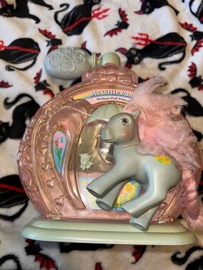 Vintage My Little Pony Poof'n Puff Perfume Palace with Pony